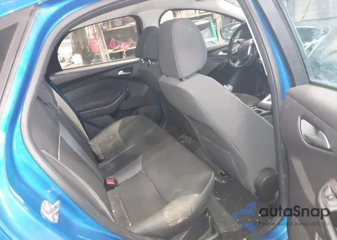 2014 Ford Focus Se z USA, uszkodzony, nr VIN 1FADP3F26EL204837